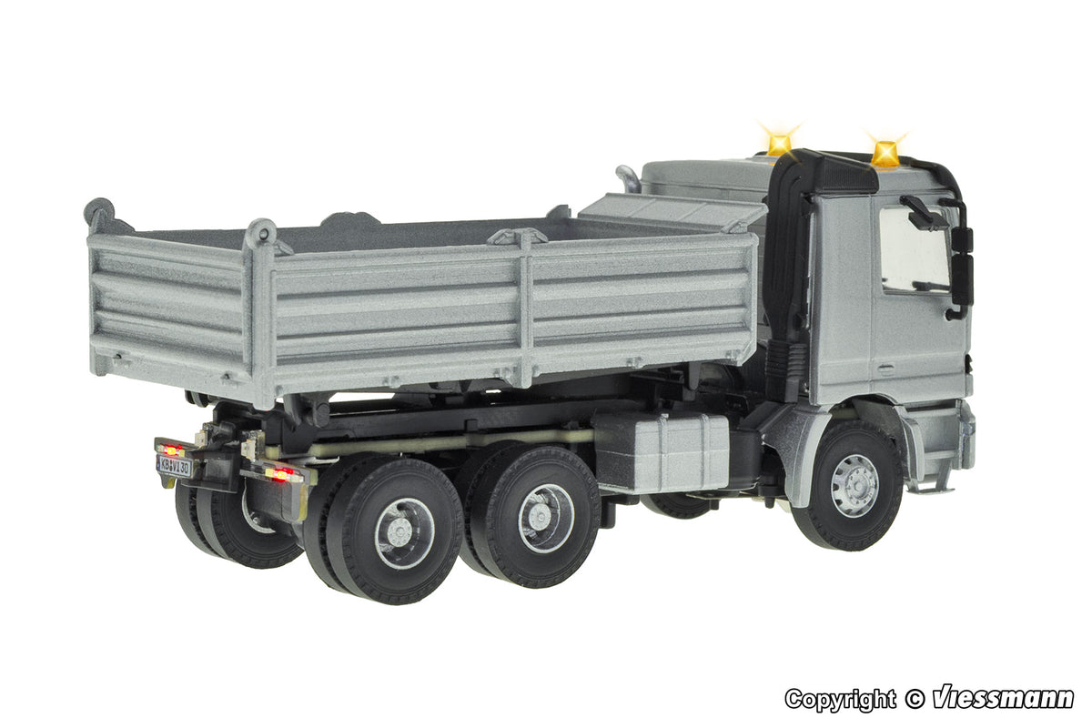 VIESSMANN 8004 H0 CarMotion Startset, MB ACTROS Muldenkipper mit Rundumleuchten, silber