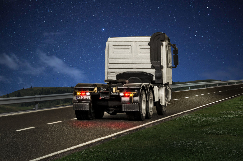 VIESSMANN 8030 CarMotion MB ACTROS 3-achs Sattelschlepper, Basis, Funktionsmodell